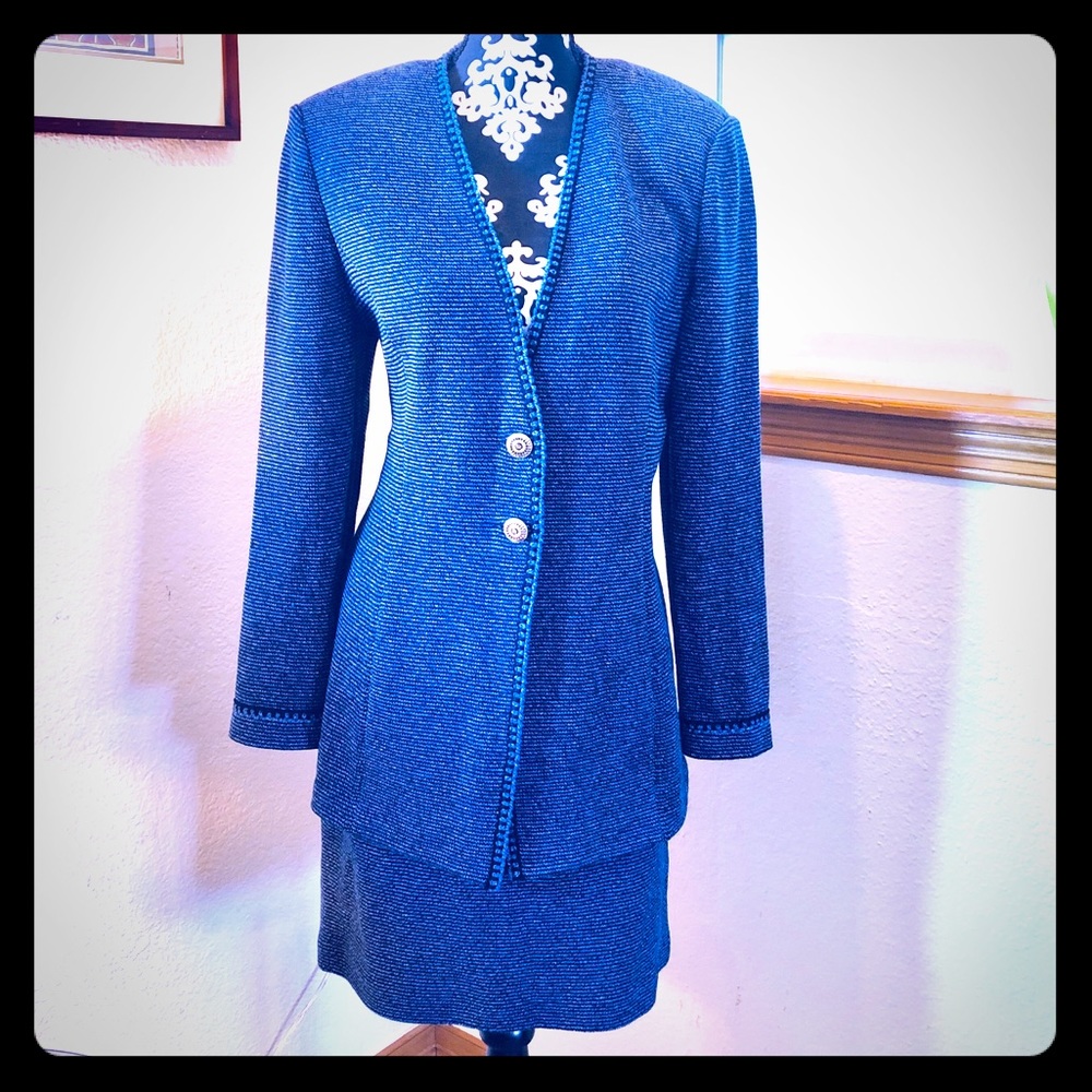 St John Collection Skirt Set W Matching Scarf